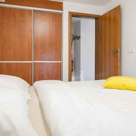 Boulder * Donji Okrug (Ciovo)