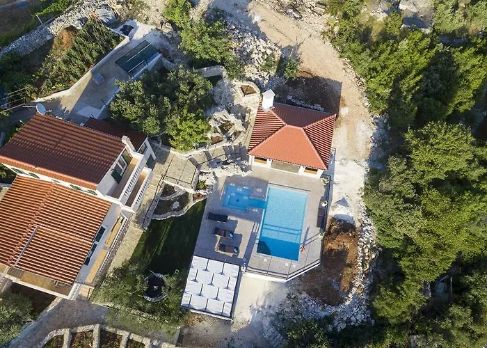 Boulder Villa *