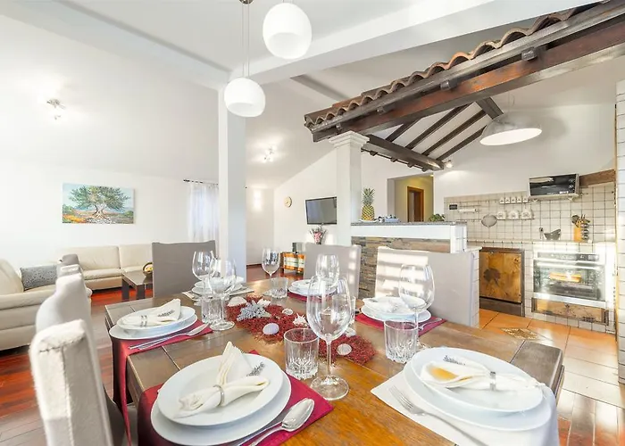 Boulder Villa