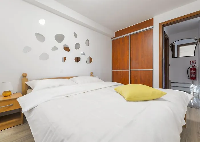 Boulder Villa *
