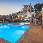 Boulder Villa