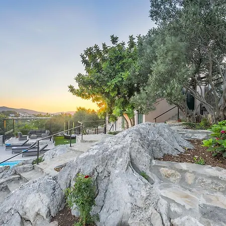 Villa Boulder