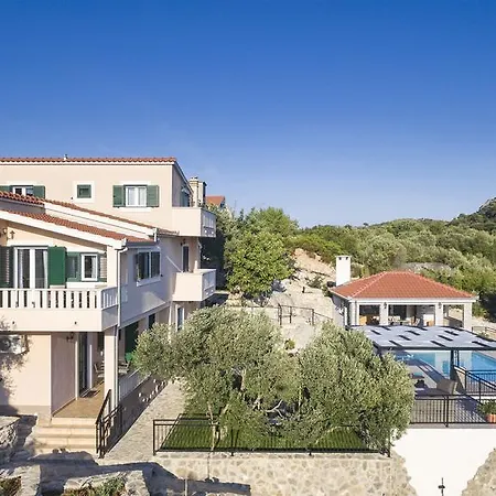 Villa Boulder