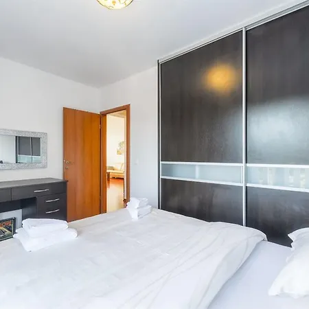 Boulder Villa *